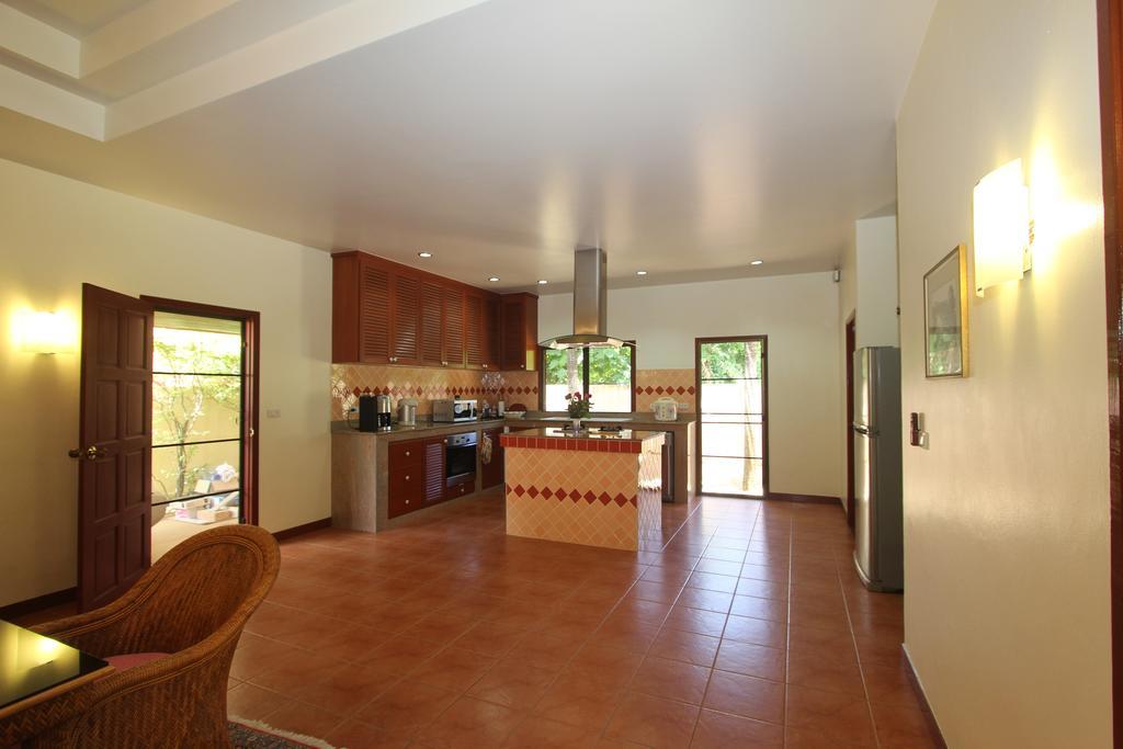 Nai Harn Villa Pimlada מראה חיצוני תמונה