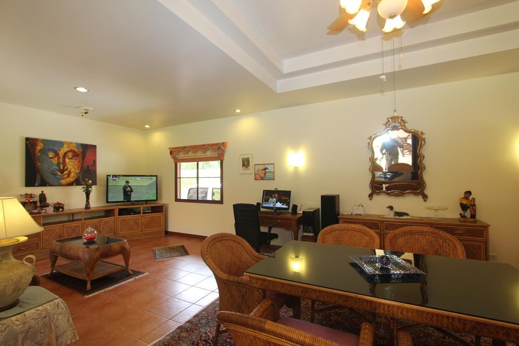 Nai Harn Villa Pimlada מראה חיצוני תמונה