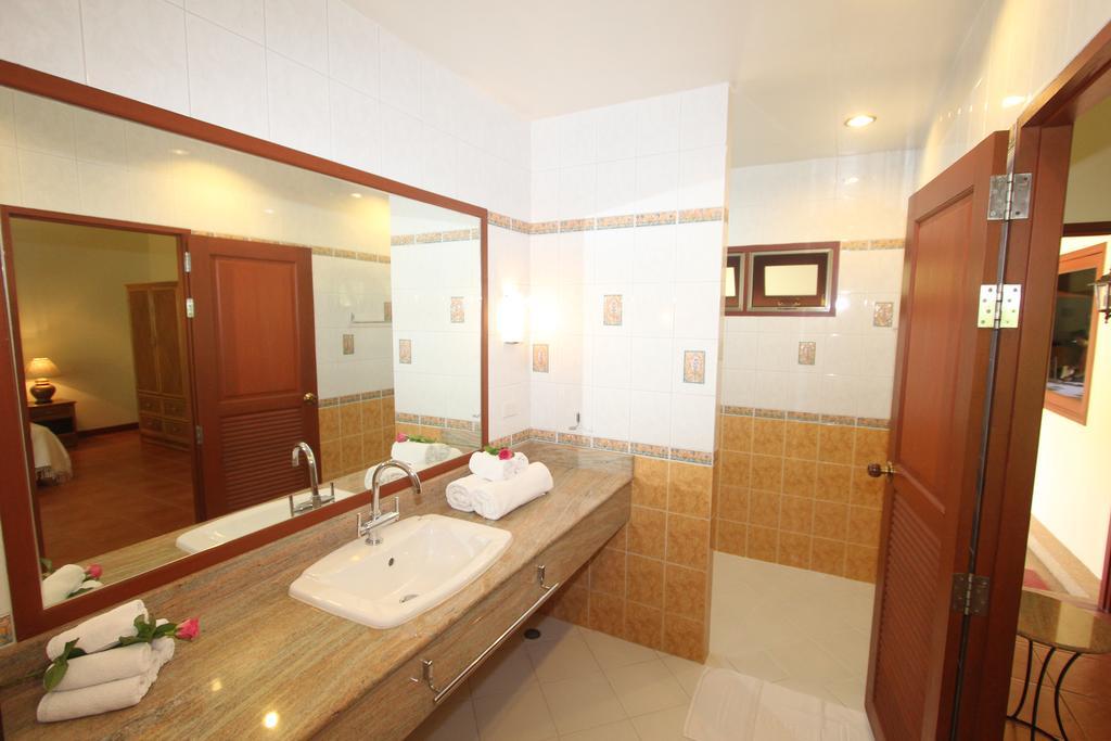 Nai Harn Villa Pimlada מראה חיצוני תמונה